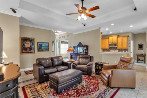 House in Lakeland, Florida 4 bedrooms, 221.2 sq.m. № 2215754 - photo 7
