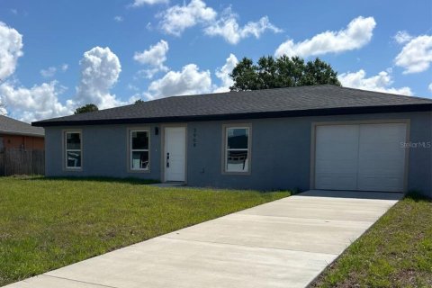 House in Sebring, Florida 3 bedrooms, 93.92 sq.m. № 2236431