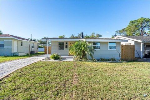 Villa ou maison à vendre à Saint Petersburg, Floride: 3 chambres, 142.14 m2 № 2148351 - photo 2
