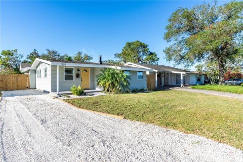 Villa ou maison à vendre à Saint Petersburg, Floride: 3 chambres, 142.14 m2 № 2148351 - photo 1