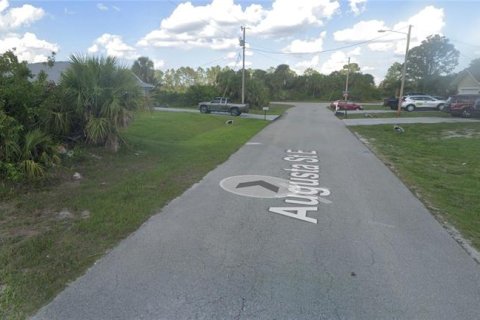 Terreno en venta en Lehigh Acres, Florida № 2232556 - foto 3