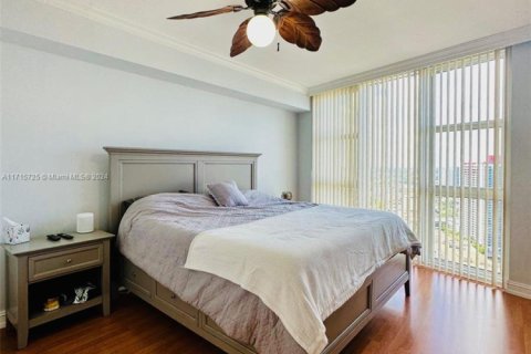 Copropriété à louer à Hallandale Beach, Floride: 2 chambres, 165.55 m2 № 2051419 - photo 13