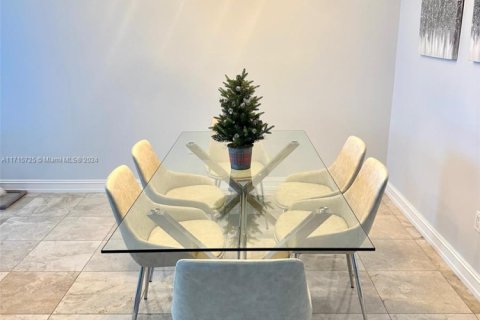 Copropriété à louer à Hallandale Beach, Floride: 2 chambres, 165.55 m2 № 2051419 - photo 8