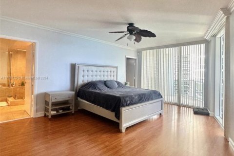 Copropriété à louer à Hallandale Beach, Floride: 2 chambres, 165.55 m2 № 2051419 - photo 11