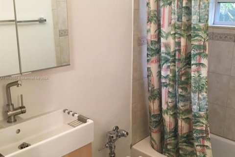 Купить кондоминиум в Майами-Бич, Флорида 37.16м2, № 2023151 - фото 14