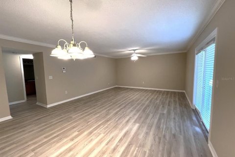 Copropriété à louer à Sarasota, Floride: 2 chambres, 97.45 m2 № 2396439 - photo 4