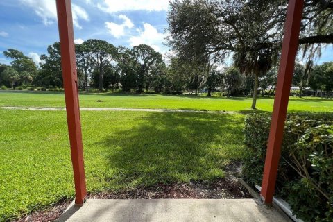 Copropriété à louer à Sarasota, Floride: 2 chambres, 97.45 m2 № 2396439 - photo 11
