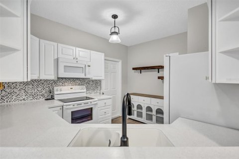 Copropriété à louer à Bradenton, Floride: 2 chambres, 93.27 m2 № 2419710 - photo 22