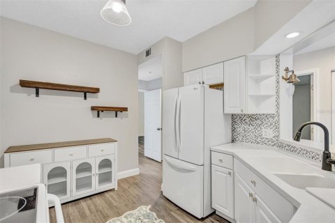 Copropriété à louer à Bradenton, Floride: 2 chambres, 93.27 m2 № 2419710 - photo 23
