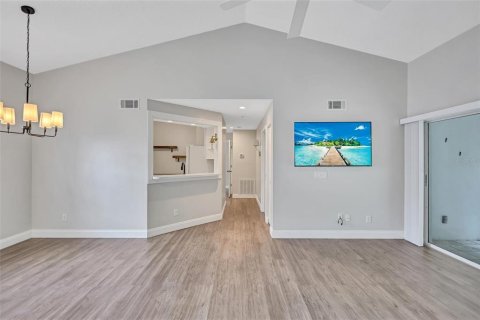 Copropriété à louer à Bradenton, Floride: 2 chambres, 93.27 m2 № 2419710 - photo 7