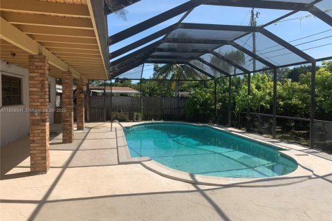 Villa ou maison à louer à Cutler Bay, Floride: 3 chambres, 135.82 m2 № 1888106 - photo 5
