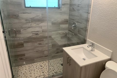 Casa en alquiler en Cutler Bay, Florida, 3 dormitorios, 135.82 m2 № 1888106 - foto 12