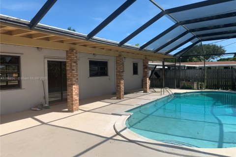 Villa ou maison à louer à Cutler Bay, Floride: 3 chambres, 135.82 m2 № 1888106 - photo 6
