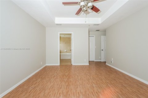 Casa en venta en Port St. Lucie, Florida, 3 dormitorios, 163.32 m2 № 1848923 - foto 11