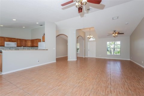 Casa en venta en Port St. Lucie, Florida, 3 dormitorios, 163.32 m2 № 1848923 - foto 5