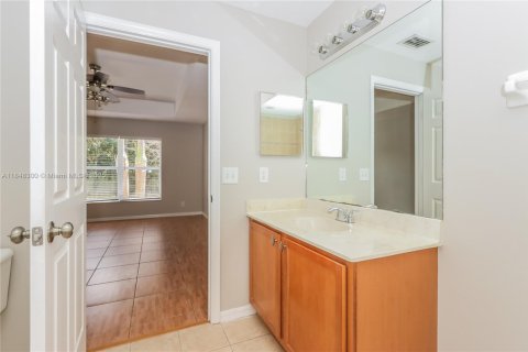 Casa en venta en Port St. Lucie, Florida, 3 dormitorios, 163.32 m2 № 1848923 - foto 10