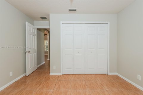Casa en venta en Port St. Lucie, Florida, 3 dormitorios, 163.32 m2 № 1848923 - foto 7