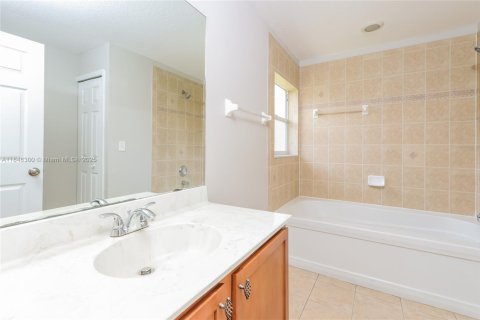 Casa en venta en Port St. Lucie, Florida, 3 dormitorios, 163.32 m2 № 1848923 - foto 13
