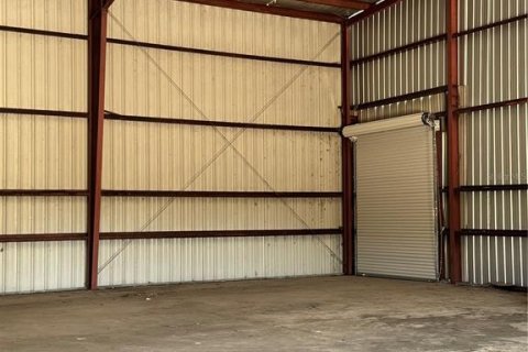 Propiedad comercial en venta en Fruitland Park, Florida № 1053337 - foto 8