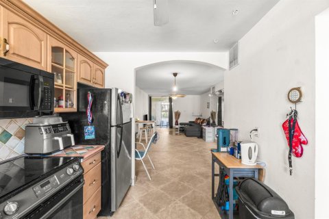 Condominio en venta en Deerfield Beach, Florida, 1 dormitorio, 80.08 m2 № 2088030 - foto 2