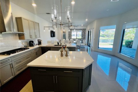 House in Parkland, Florida 6 bedrooms, 429.39 sq.m. № 1695175 - photo 16