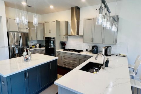 House in Parkland, Florida 6 bedrooms, 429.39 sq.m. № 1695175 - photo 9