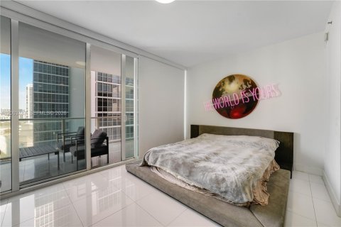 Condo in Miami, Florida, 1 bedroom  № 2170457 - photo 8