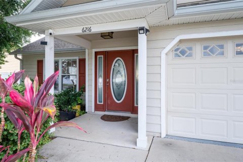 Casa en venta en Zephyrhills, Florida, 3 dormitorios, 185.25 m2 № 1684566 - foto 2