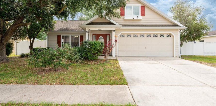Casa en Zephyrhills, Florida 3 dormitorios, 185.25 m2 № 1684566