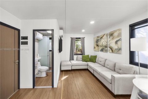 Снять в аренду виллу или дом в Дания-Бич, Флорида 2 спальни, 46.54м2, № 2017946 - фото 10