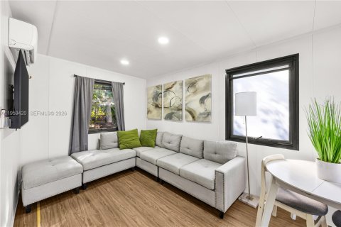 Снять в аренду виллу или дом в Дания-Бич, Флорида 2 спальни, 46.54м2, № 2017946 - фото 3