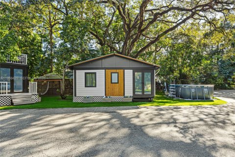 Дом в Дания-Бич, Флорида 2 спальни, 46.54м2 № 2017946