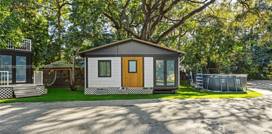 Дом в Дания-Бич, Флорида 2 спальни, 46.54м2 № 2017946