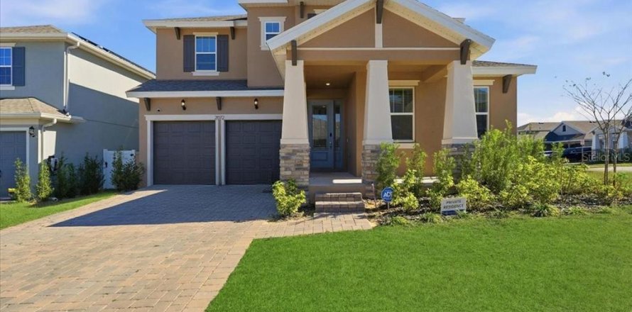 House in Minneola, Florida 4 bedrooms, 291.9 sq.m. № 2093038