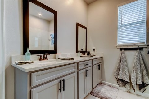 House in Lutz, Florida 4 bedrooms, 217.39 sq.m. № 1757879 - photo 2