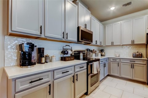 House in Lutz, Florida 4 bedrooms, 217.39 sq.m. № 1757879 - photo 22
