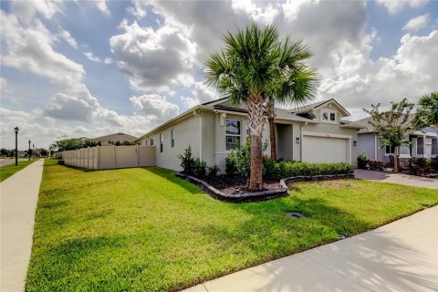 House in Lutz, Florida 4 bedrooms, 217.39 sq.m. № 1757879 - photo 8