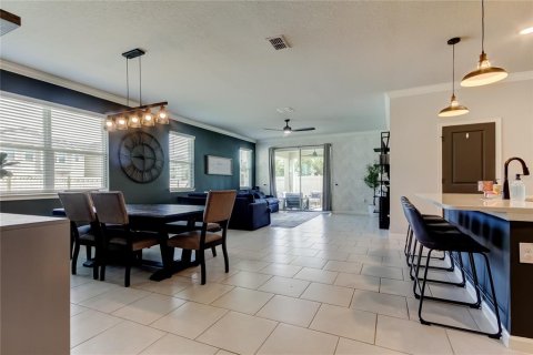 House in Lutz, Florida 4 bedrooms, 217.39 sq.m. № 1757879 - photo 13