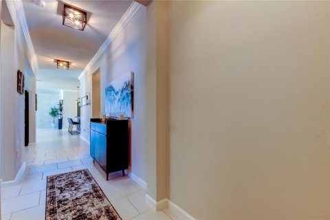 House in Lutz, Florida 4 bedrooms, 217.39 sq.m. № 1757879 - photo 9