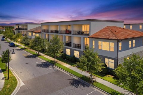 Adosado en venta en Orlando, Florida, 3 dormitorios, 202.16 m2 № 2205494 - foto 2