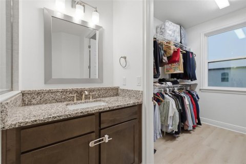 Adosado en venta en Orlando, Florida, 3 dormitorios, 202.16 m2 № 2205494 - foto 25