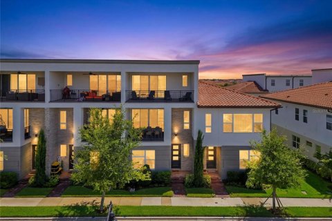 Townhouse in Orlando, Florida 3 bedrooms, 202.16 sq.m. № 2205494