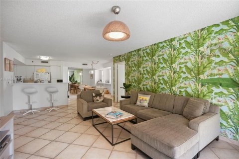 Condo in Aventura, Florida, 3 bedrooms  № 1857446 - photo 2