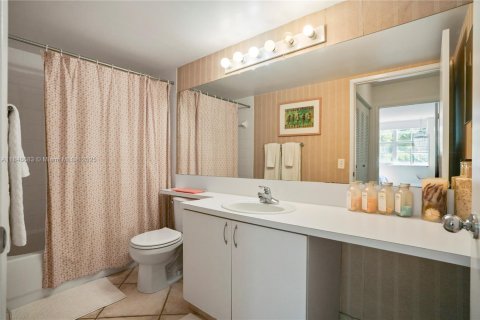 Condo in Aventura, Florida, 3 bedrooms  № 1857446 - photo 8