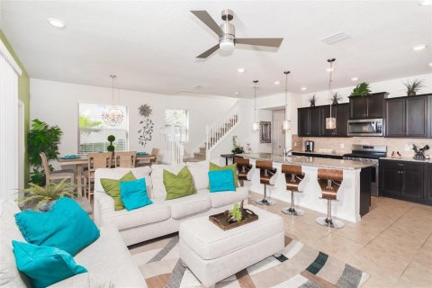 Adosado en venta en Davenport, Florida, 5 dormitorios, 192.87 m2 № 2142251 - foto 5