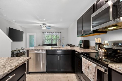 Touwnhouse à vendre à Holiday, Floride: 3 chambres, 133.78 m2 № 2208632 - photo 8