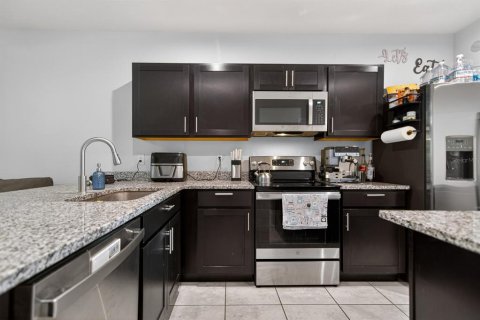 Touwnhouse à vendre à Holiday, Floride: 3 chambres, 133.78 m2 № 2208632 - photo 7