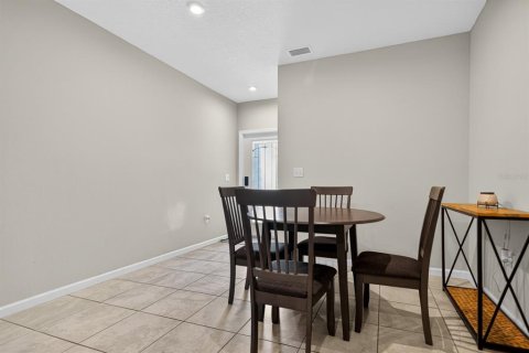 Touwnhouse à vendre à Holiday, Floride: 3 chambres, 133.78 m2 № 2208632 - photo 4