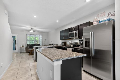 Touwnhouse à vendre à Holiday, Floride: 3 chambres, 133.78 m2 № 2208632 - photo 9