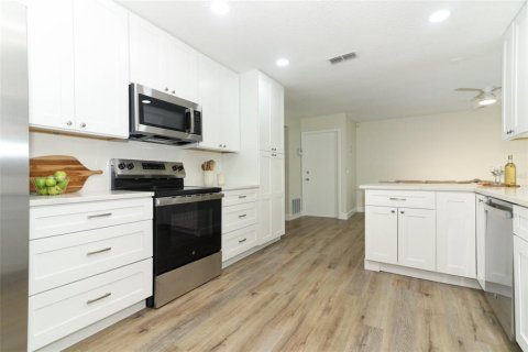 House in Winter Park, Florida 3 bedrooms, 154.59 sq.m. № 1528632 - photo 12